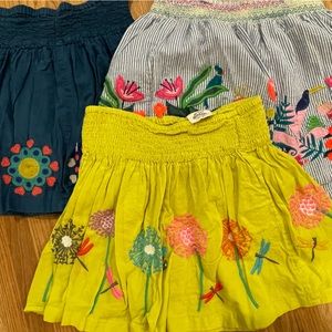 Mini Boden appliqué skirts 7/8